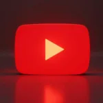 Nút Play YouTube Mới Khởi Đầu